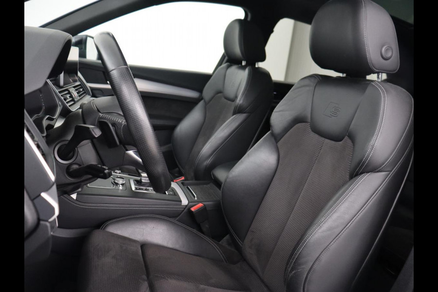 Audi Q5 55 TFSIe quattro S edition | Panoramadak | Carplay | Stoelverwarming | Trekhaak | Adaptive cruise | 20'' | Leder/Alcantara | Camera | Navigatie | DAB | Virtual Cockpit | Full LED | S Line | PHEV | Plug In