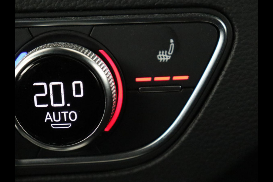 Audi Q5 55 TFSIe quattro S edition | Panoramadak | Carplay | Stoelverwarming | Trekhaak | Adaptive cruise | 20'' | Leder/Alcantara | Camera | Navigatie | DAB | Virtual Cockpit | Full LED | S Line | PHEV | Plug In