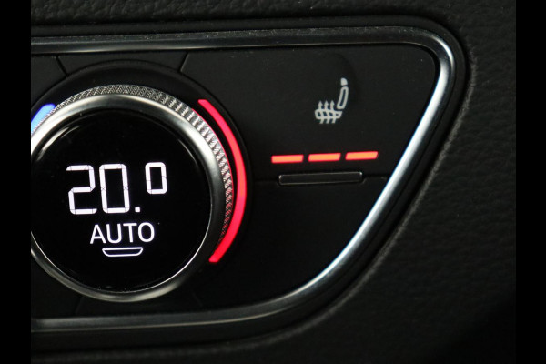 Audi Q5 55 TFSIe quattro S edition | Panoramadak | Carplay | Stoelverwarming | Trekhaak | Adaptive cruise | 20'' | Leder/Alcantara | Camera | Navigatie | DAB | Virtual Cockpit | Full LED | S Line | PHEV | Plug In