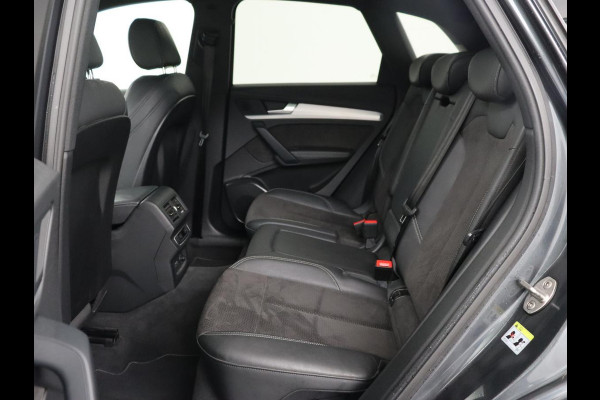 Audi Q5 55 TFSIe quattro S edition | Panoramadak | Carplay | Stoelverwarming | Trekhaak | Adaptive cruise | 20'' | Leder/Alcantara | Camera | Navigatie | DAB | Virtual Cockpit | Full LED | S Line | PHEV | Plug In