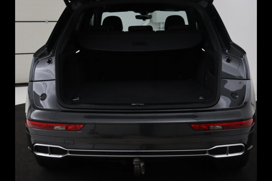 Audi Q5 55 TFSIe quattro S edition | Panoramadak | Carplay | Stoelverwarming | Trekhaak | Adaptive cruise | 20'' | Leder/Alcantara | Camera | Navigatie | DAB | Virtual Cockpit | Full LED | S Line | PHEV | Plug In