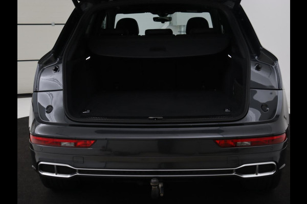 Audi Q5 55 TFSIe quattro S edition | Panoramadak | Carplay | Stoelverwarming | Trekhaak | Adaptive cruise | 20'' | Leder/Alcantara | Camera | Navigatie | DAB | Virtual Cockpit | Full LED | S Line | PHEV | Plug In