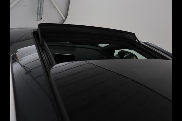 Audi Q5 55 TFSIe quattro S edition | Panoramadak | Carplay | Stoelverwarming | Trekhaak | Adaptive cruise | 20'' | Leder/Alcantara | Camera | Navigatie | DAB | Virtual Cockpit | Full LED | S Line | PHEV | Plug In