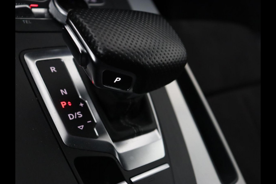 Audi Q5 55 TFSIe quattro S edition | Panoramadak | Carplay | Stoelverwarming | Trekhaak | Adaptive cruise | 20'' | Leder/Alcantara | Camera | Navigatie | DAB | Virtual Cockpit | Full LED | S Line | PHEV | Plug In