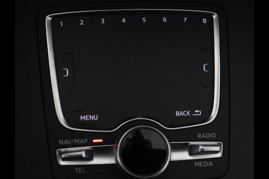 Audi Q5 55 TFSIe quattro S edition | Panoramadak | Carplay | Stoelverwarming | Trekhaak | Adaptive cruise | 20'' | Leder/Alcantara | Camera | Navigatie | DAB | Virtual Cockpit | Full LED | S Line | PHEV | Plug In