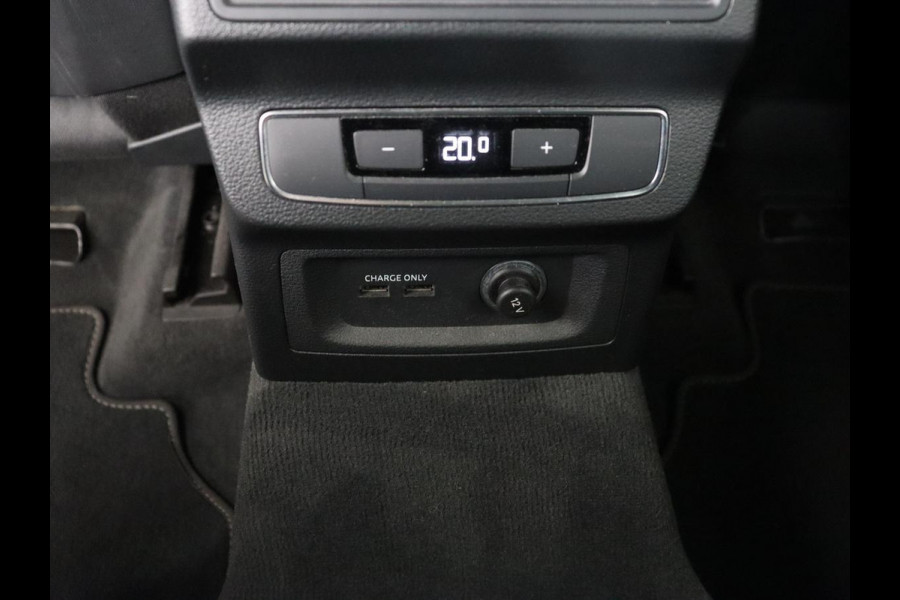 Audi Q5 55 TFSIe quattro S edition | Panoramadak | Carplay | Stoelverwarming | Trekhaak | Adaptive cruise | 20'' | Leder/Alcantara | Camera | Navigatie | DAB | Virtual Cockpit | Full LED | S Line | PHEV | Plug In