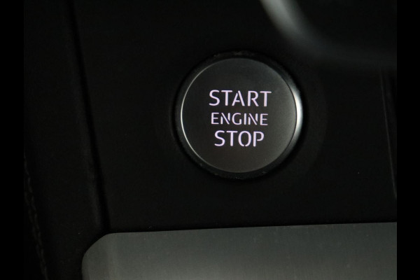 Audi Q5 55 TFSIe quattro S edition | Panoramadak | Carplay | Stoelverwarming | Trekhaak | Adaptive cruise | 20'' | Leder/Alcantara | Camera | Navigatie | DAB | Virtual Cockpit | Full LED | S Line | PHEV | Plug In