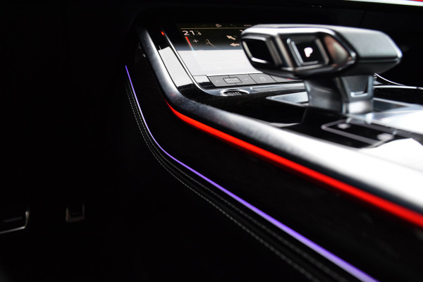 Audi Q8 55 TFSI e Quattro / 2x S-line/ Standkachel/ Luchtvering/ Panoramadak/ Trekhaak/ 280kW (381PK)