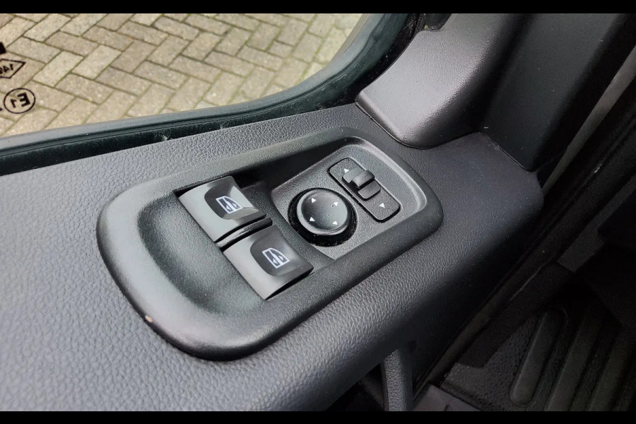 Renault Master 165 PK OPRIJWAGEN MET HULPLUCHTVERING VFJ-63-R + AANHANGER 38-WV-VV