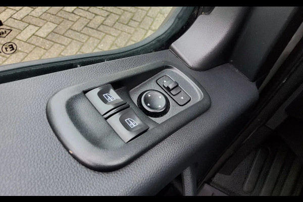 Renault Master 165 PK OPRIJWAGEN MET HULPLUCHTVERING VFJ-63-R + AANHANGER 38-WV-VV