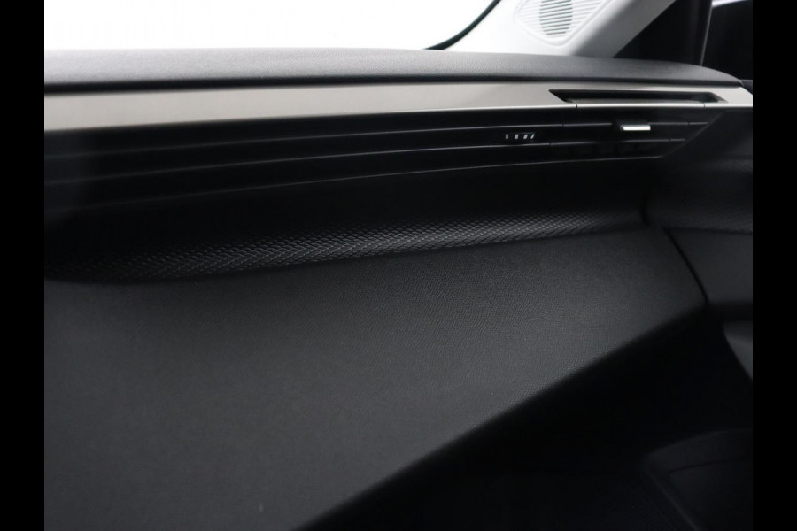 Peugeot 308 1.6 PHEV Active Pack Business | Stoelverwarming | Half leder | Sportstoelen | Carplay | Parkeerhulp | Full LED | Climate control | Bluetooth | Cruise control | Plug In