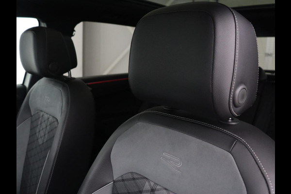 Volkswagen Tiguan 1.4 TSI eHybrid R-Line | Panoramadak | Trekhaak | Head-Up | Stoelverwarming | Adaptive cruise | Camera | Carplay | Matrix LED | Navigatie | 19'' | Virtual Cockpit | PHEV | Plug In