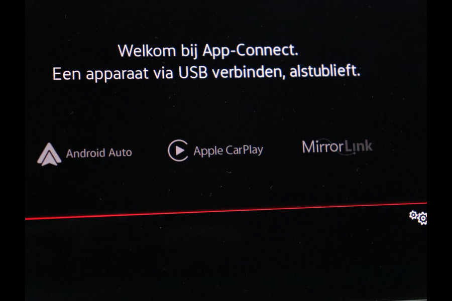 Volkswagen Tiguan 1.4 TSI eHybrid R-Line | Panoramadak | Trekhaak | Head-Up | Stoelverwarming | Adaptive cruise | Camera | Carplay | Matrix LED | Navigatie | 19'' | Virtual Cockpit | PHEV | Plug In