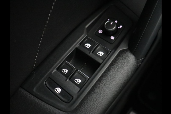 Volkswagen Tiguan 1.4 TSI eHybrid R-Line | Panoramadak | Trekhaak | Head-Up | Stoelverwarming | Adaptive cruise | Camera | Carplay | Matrix LED | Navigatie | 19'' | Virtual Cockpit | PHEV | Plug In