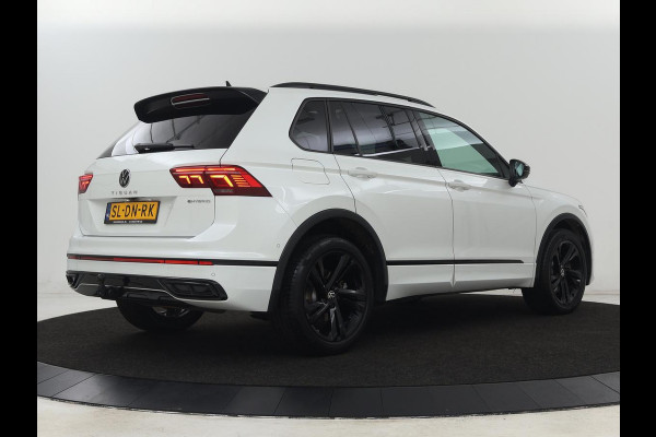 Volkswagen Tiguan 1.4 TSI eHybrid R-Line | Panoramadak | Trekhaak | Head-Up | Stoelverwarming | Adaptive cruise | Camera | Carplay | Matrix LED | Navigatie | 19'' | Virtual Cockpit | PHEV | Plug In