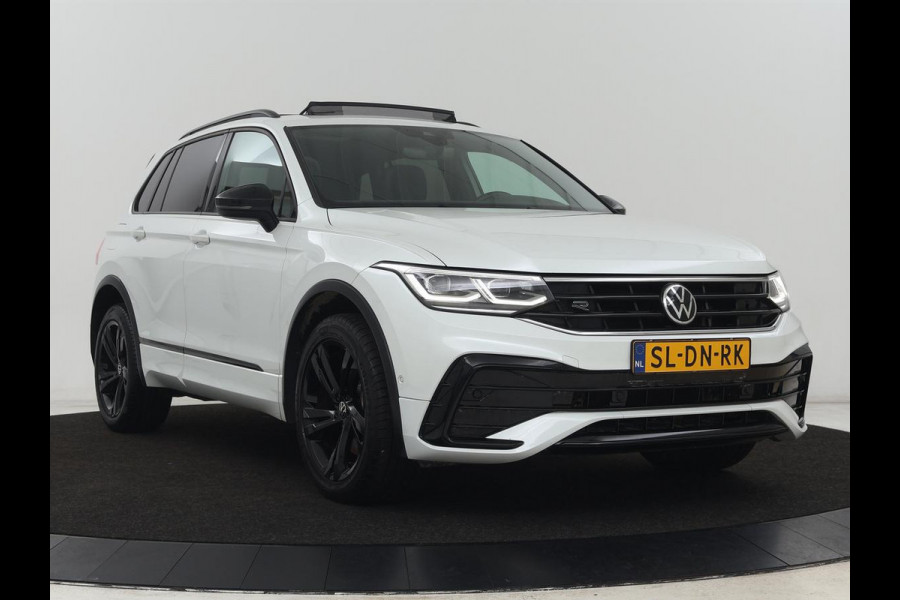 Volkswagen Tiguan 1.4 TSI eHybrid R-Line | Panoramadak | Trekhaak | Head-Up | Stoelverwarming | Adaptive cruise | Camera | Carplay | Matrix LED | Navigatie | 19'' | Virtual Cockpit | PHEV | Plug In