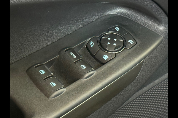 Ford EcoSport 1.0 EcoBoost Titanium Automaat | Navigatie | PDC Voor + Achter | Stoelverwarming