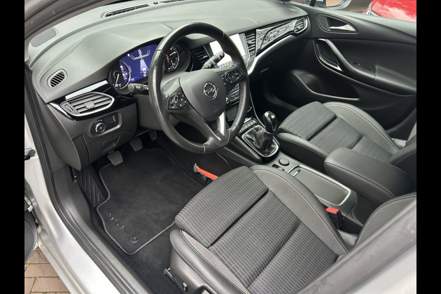 Opel Astra Sports Tourer 1.2 130pk Eleg. Navi, Camera, Carplay, Trekhaak, NL-auto