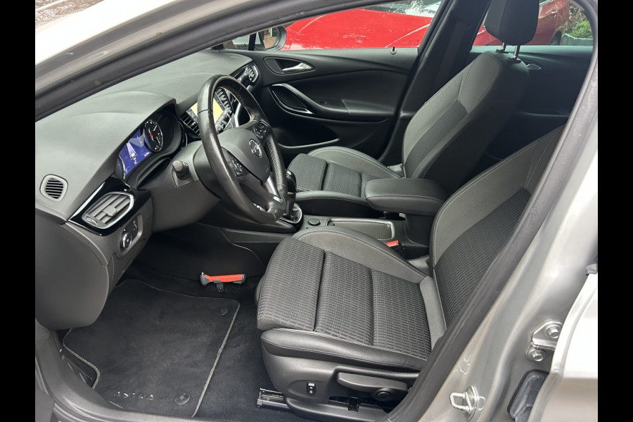 Opel Astra Sports Tourer 1.2 130pk Eleg. Navi, Camera, Carplay, Trekhaak, NL-auto