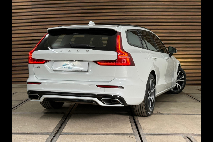 Volvo V60 2.0 T8 Recharge AWD R-Design | Panoramadak | Leder | BLIS | Memory