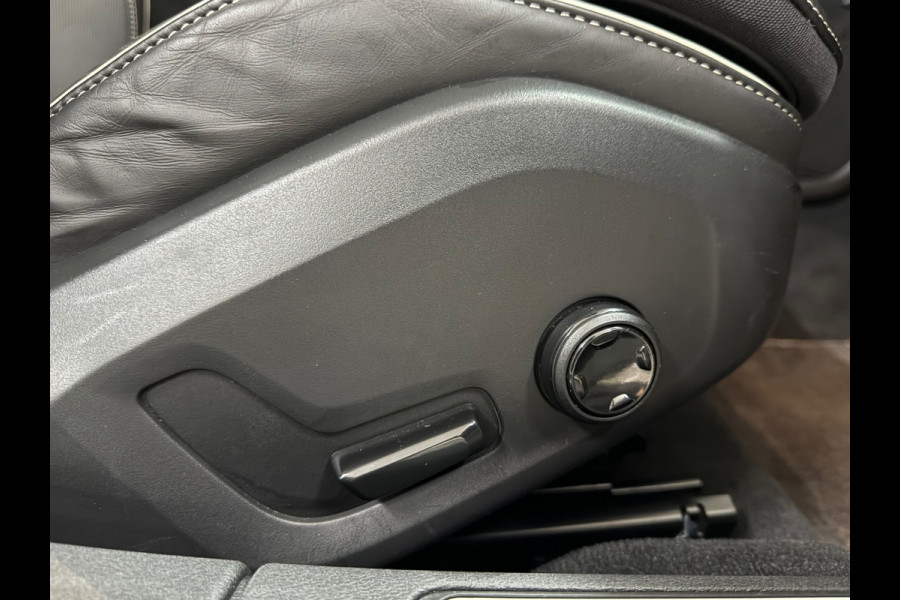 Volvo V60 2.0 T8 Recharge AWD R-Design | Panoramadak | Leder | BLIS | Memory