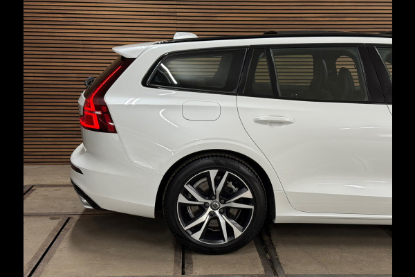 Volvo V60 2.0 T8 Recharge AWD R-Design | Panoramadak | Leder | BLIS | Memory