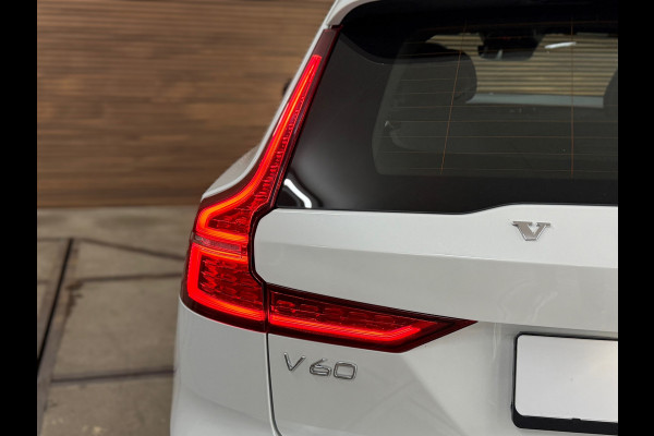 Volvo V60 2.0 T8 Recharge AWD R-Design | Panoramadak | Leder | BLIS | Memory