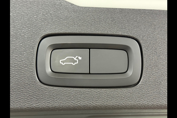 Volvo V60 2.0 T8 Recharge AWD R-Design | Panoramadak | Leder | BLIS | Memory