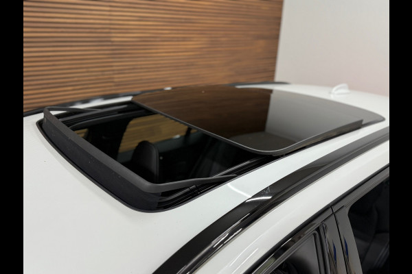 Volvo V60 2.0 T8 Recharge AWD R-Design | Panoramadak | Leder | BLIS | Memory