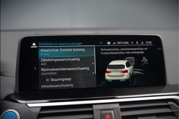 BMW iX3 High Executive 80 kWh | Panoramadak | Keyless | Stoelverwarming | Harman Kardon | Memory Seat | Head-Up Display | 360 Camera | Adaptief Onderstel | Trekhaak | Adaptive LED | Elektrische Stoelen | Apple Carplay | N