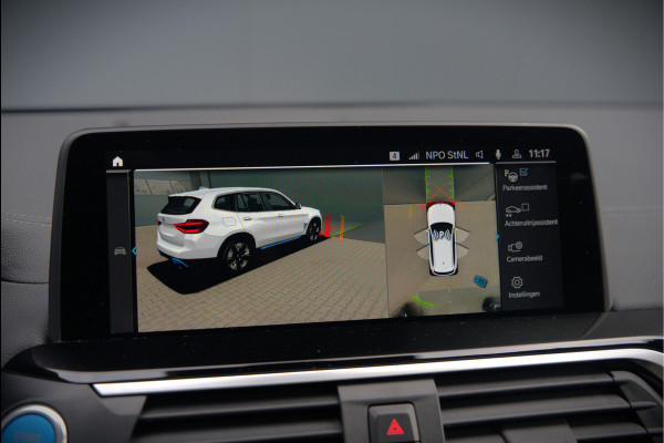 BMW iX3 High Executive 80 kWh | Panoramadak | Keyless | Stoelverwarming | Harman Kardon | Memory Seat | Head-Up Display | 360 Camera | Adaptief Onderstel | Trekhaak | Adaptive LED | Elektrische Stoelen | Apple Carplay | N