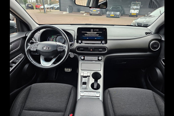 Hyundai Kona EV Comfort 39 kWh | SOH 98% | Stoelverwarming | Krell | Navi |  All-seasons | Camera | Stuurverwarming | Rijklaar |
