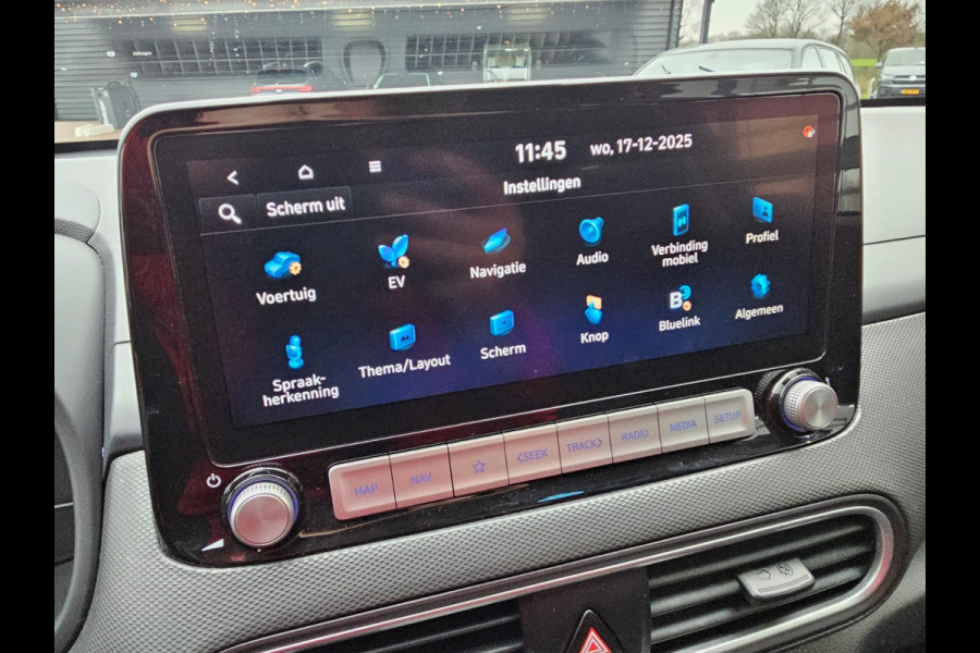 Hyundai Kona EV Comfort 39 kWh | SOH 98% | Stoelverwarming | Krell | Navi |  All-seasons | Camera | Stuurverwarming | Rijklaar |