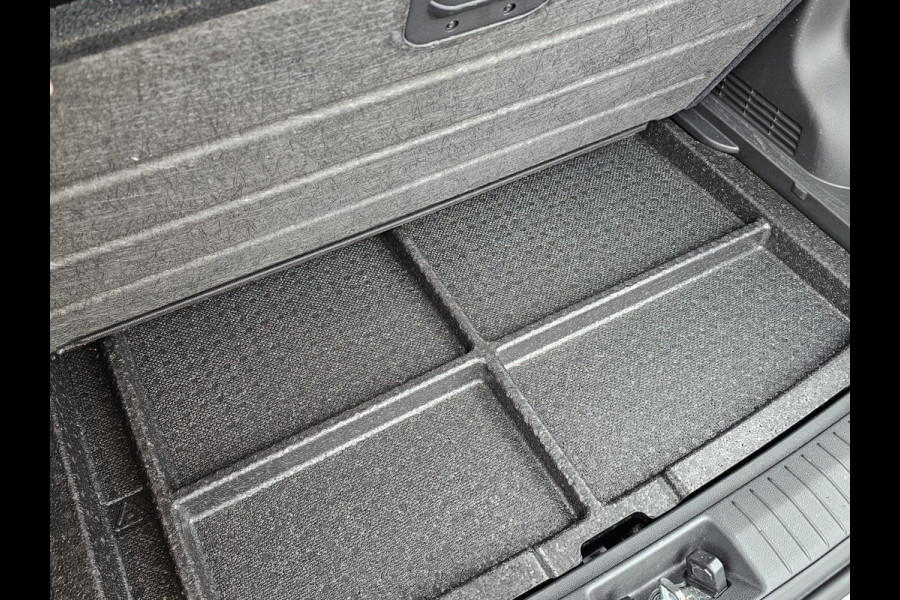 Hyundai Kona EV Comfort 39 kWh | SOH 98% | Stoelverwarming | Krell | Navi |  All-seasons | Camera | Stuurverwarming | Rijklaar |