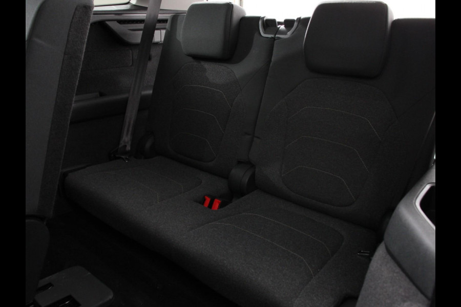 Škoda Kodiaq 1.5 ETSI MHEV DSG 7P AUTOMAAT Selection | Navigatie | Apple Carplay / Android Auto | Parkeersensoren V+A | Camera | Adaptive Cruise Control | Climate Control