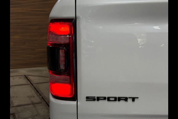 Dodge Ram 1500 5.7 V8 4x4 Crew Cab 5'7 Sport | Soft Cover | Full option | Camera | Trekhaak | White Edition |