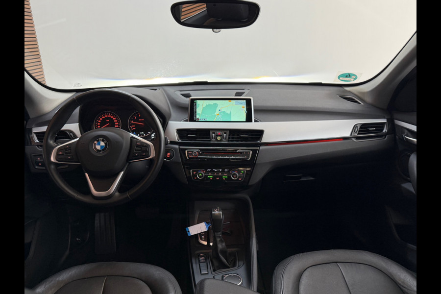 BMW X1 SDrive20i Centennial High Executive | Leer | Navigatie | HUD