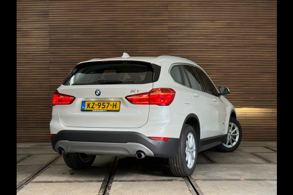 BMW X1 SDrive20i Centennial High Executive | Leer | Navigatie | HUD