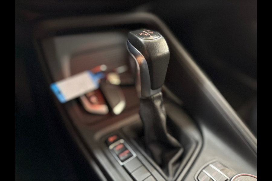 BMW X1 SDrive20i Centennial High Executive | Leer | Navigatie | HUD