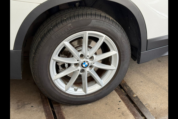 BMW X1 SDrive20i Centennial High Executive | Leer | Navigatie | HUD
