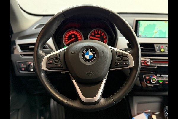 BMW X1 SDrive20i Centennial High Executive | Leer | Navigatie | HUD