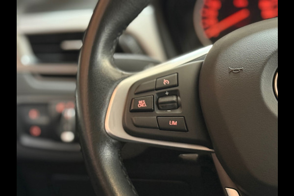 BMW X1 SDrive20i Centennial High Executive | Leer | Navigatie | HUD