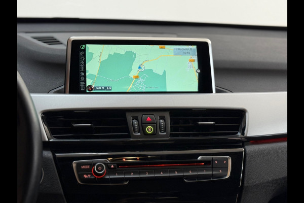 BMW X1 SDrive20i Centennial High Executive | Leer | Navigatie | HUD