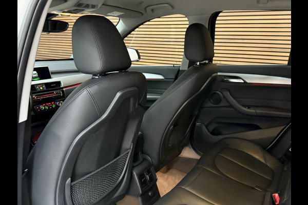 BMW X1 SDrive20i Centennial High Executive | Leer | Navigatie | HUD
