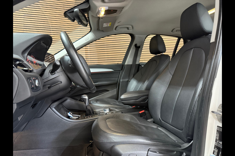 BMW X1 SDrive20i Centennial High Executive | Leer | Navigatie | HUD