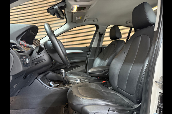 BMW X1 SDrive20i Centennial High Executive | Leer | Navigatie | HUD