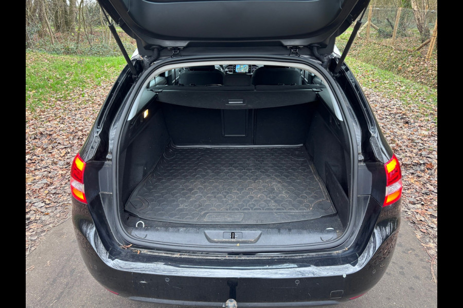 Peugeot 308 SW 1.2 PureTech Allure | Cruise + Navi Nu € 3.950,-!!!