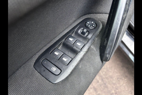 Peugeot 308 SW 1.2 PureTech Allure | Cruise + Navi Nu € 3.950,-!!!