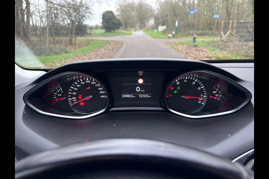 Peugeot 308 SW 1.2 PureTech Allure | Cruise + Navi Nu € 3.950,-!!!