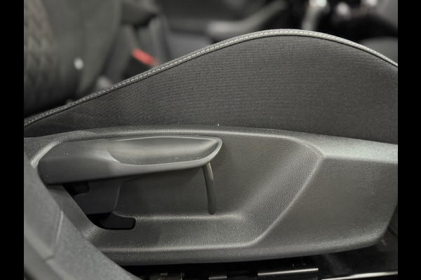 Škoda SCALA 1.0 TSI Style DSG | Sportstoelen | 18' inch | Crystal Lighting | Navigatie | Virtual Cockpit | Adaptive Cruise Control